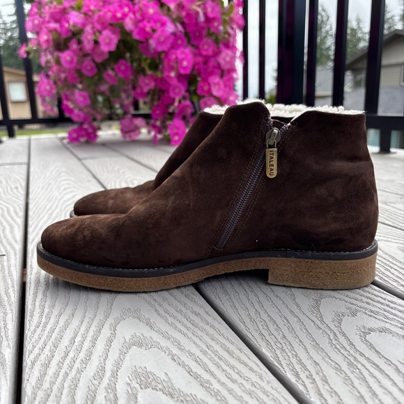 Italeau Waterproof Foliana Suede Round Toe Ankle Zip Booties US Size 10.5 - Picture 4 of 10